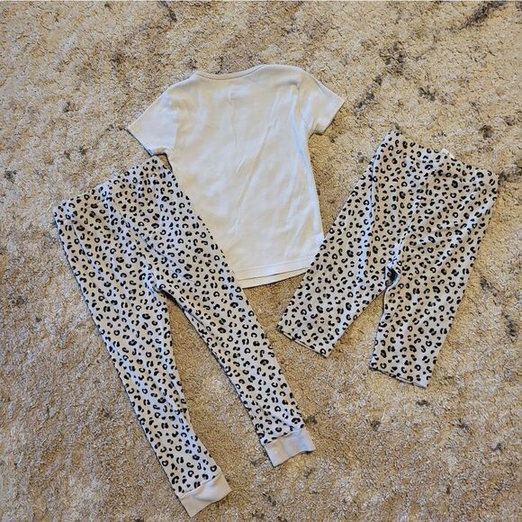 Wonder Nation white/tan cheetah print matching sleep set - Picture 10 of 10